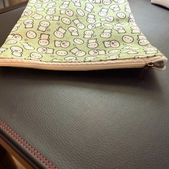 TheCoffeeMonsterzCo - Matcha Green Stationery Pouch w/ 14 Elastic Loops - Picture 4 of 5